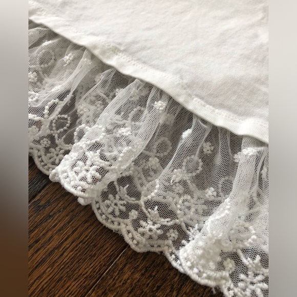 Cynthia Rowley Girls M (7/8) White Long-Sleeved Embellished Tee w/Lace Hem -EUC! - Picture 12 of 12